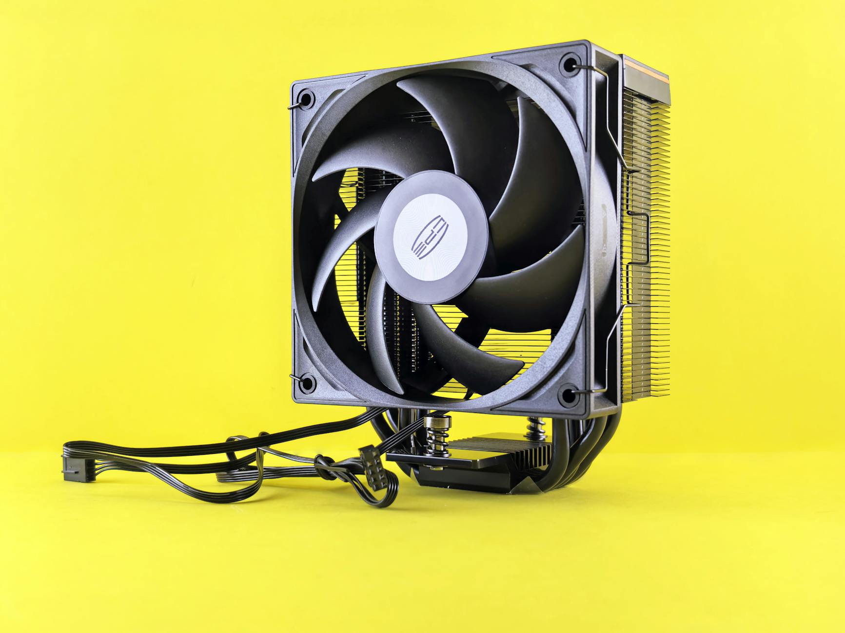 High-performance computer components with advanced cooling systems