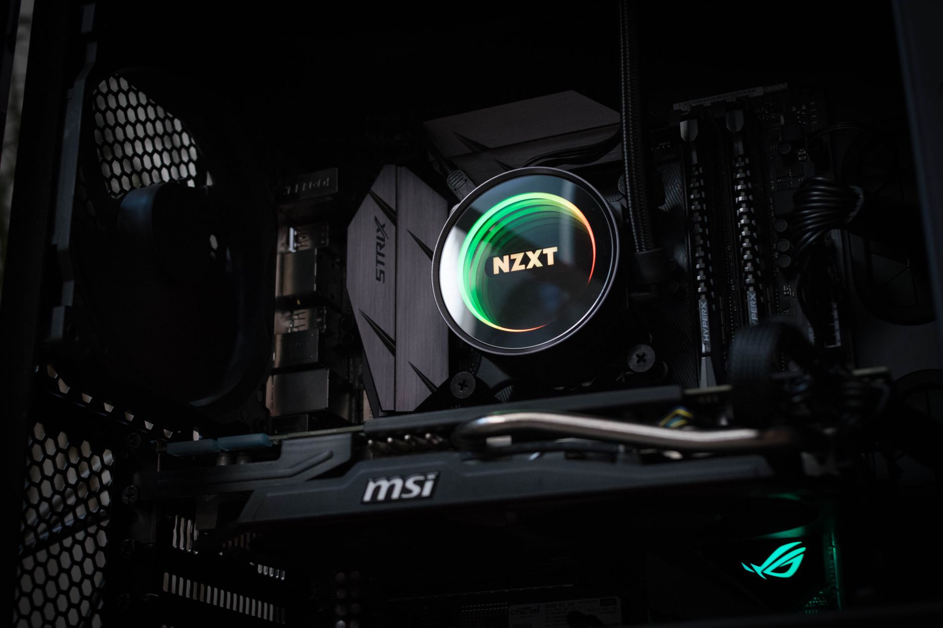 Compact Mini-ITX PC build with small form factor chassis on a desk