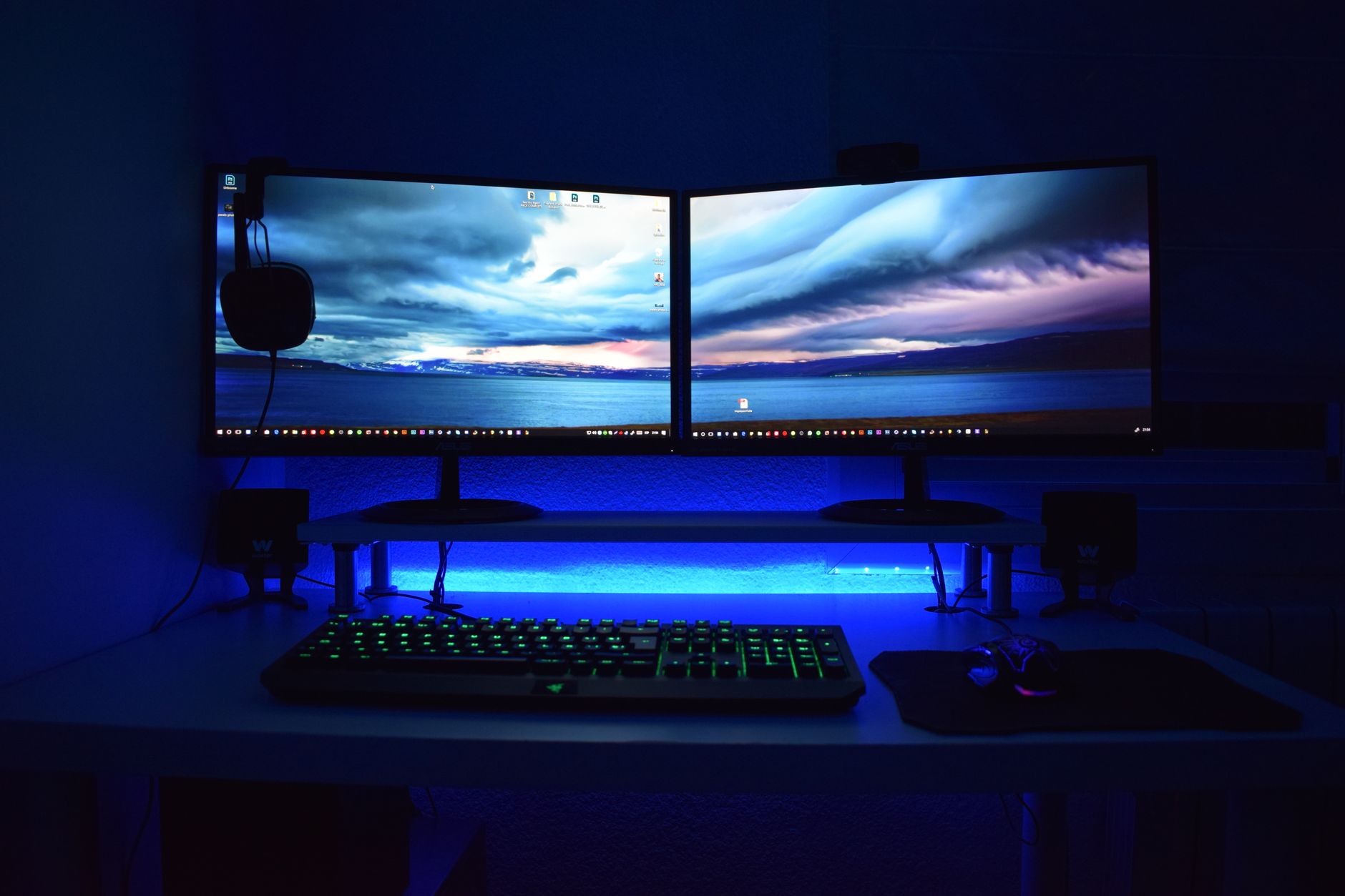 Gaming monitor displaying high frame rate gameplay at 1080p resolution